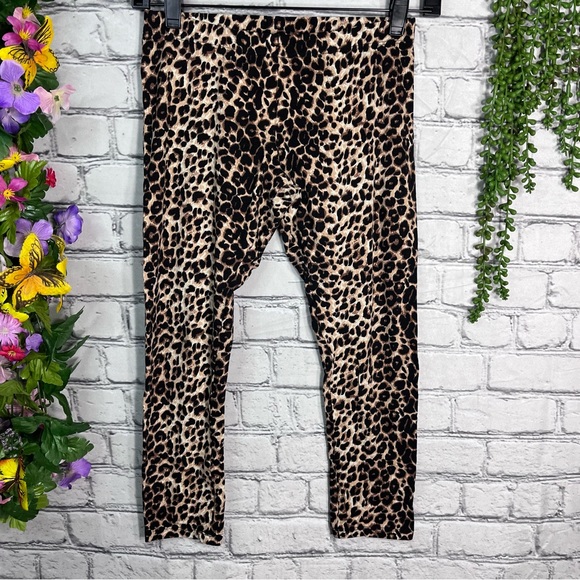 §🌸5/$25🌸One Blonde One Brunette Leopard Printed Cropped Leggings Size S/M - Picture 2 of 16